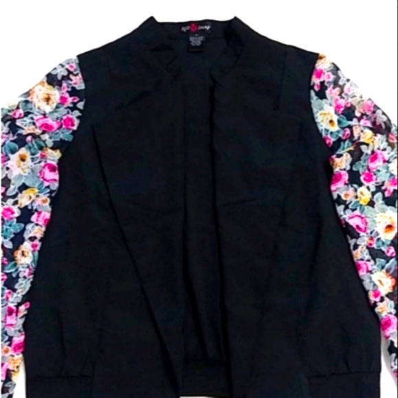 🎯Flower Cardigan (Adult)🎯 - Picture 2 of 7